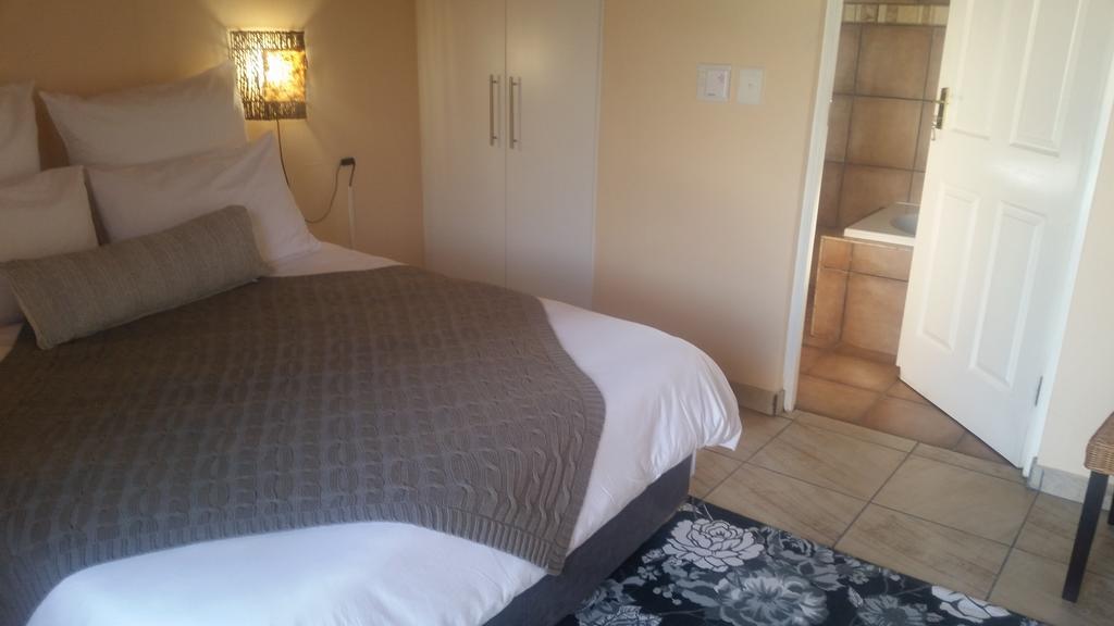 African Phoenix Guest Lodge Johannesburg Eksteriør bilde