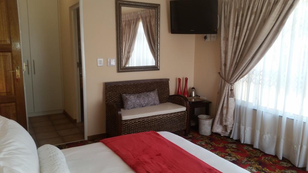 African Phoenix Guest Lodge Johannesburg Eksteriør bilde