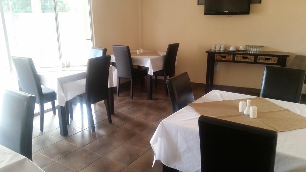 African Phoenix Guest Lodge Johannesburg Eksteriør bilde