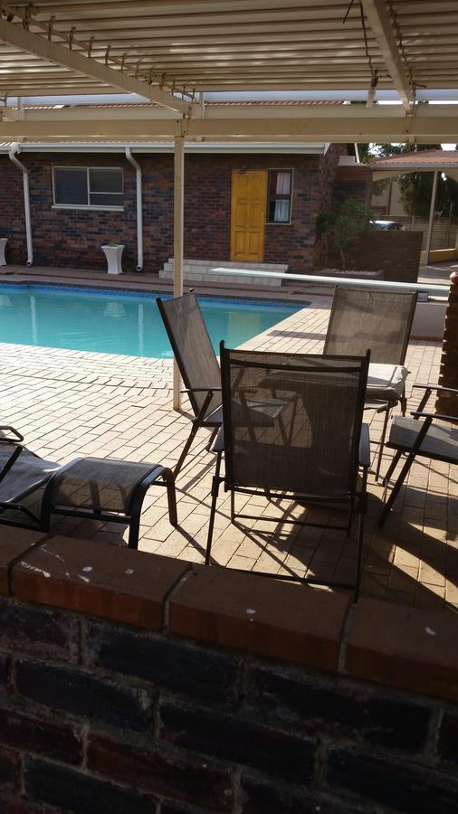 African Phoenix Guest Lodge Johannesburg Eksteriør bilde